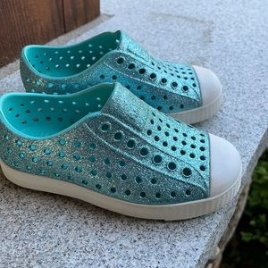 Native Glitter Slides